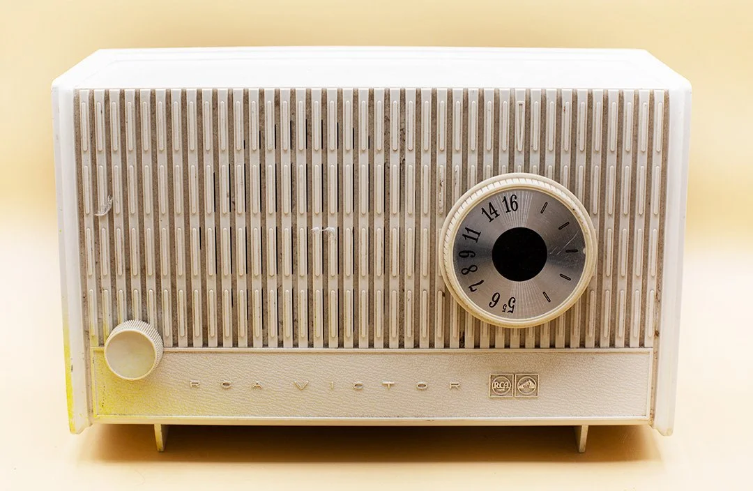 Under $200 — Our Radio Collection — Memory Den Vintage Mall
